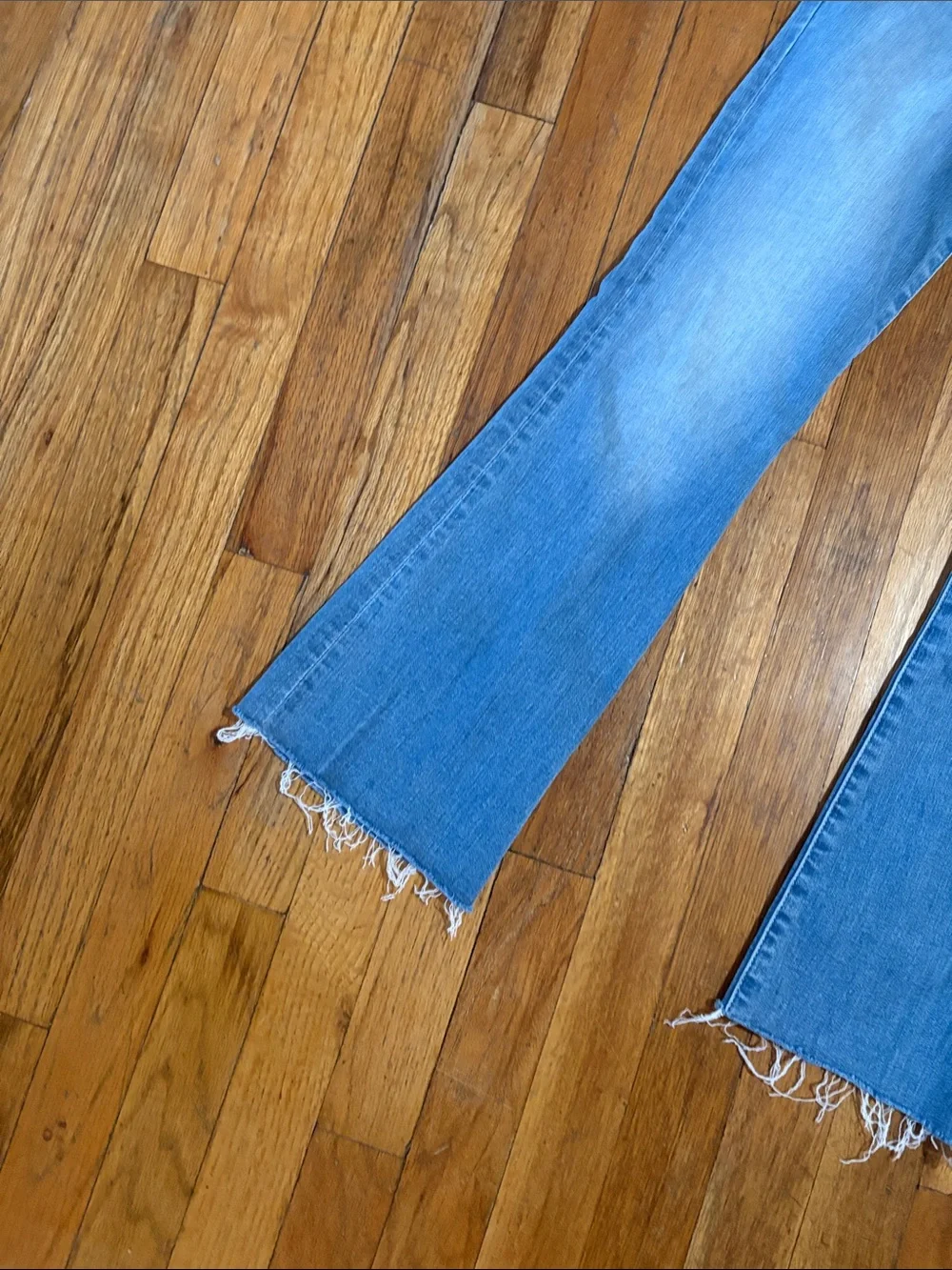 Frame Flare Raw Hem 25